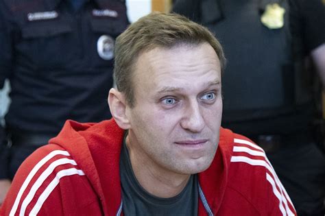  Navalny-Vergiftung: Ein politisches Drama in drei Akten und einem ungeklärten Ende